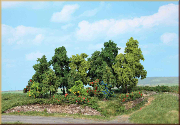 Heki 1996 Laubwald, 18 Büsche und Bäume 1-11 cm - Bild