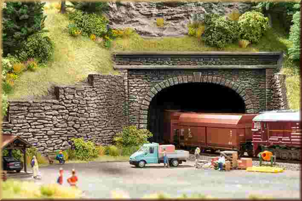 Noch 58061 Tunnel-Portal - Bild 1