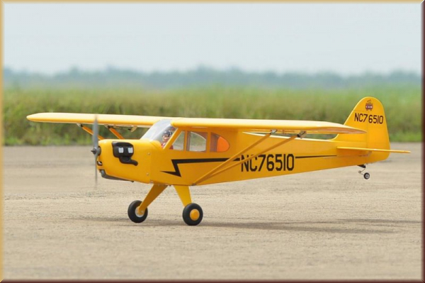 Pichler-extron C4232 Piper J3 Cub / 1950mm - Bild